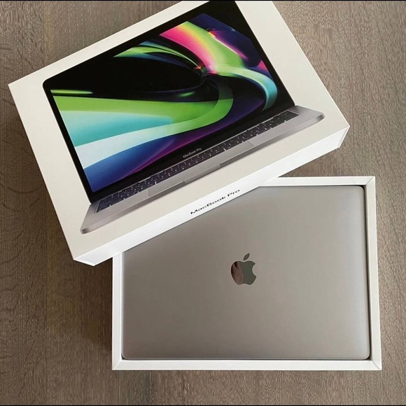 BRAND NEW MacBook Pro (13-inch 2019 Four Thunderbolt 3 ports)